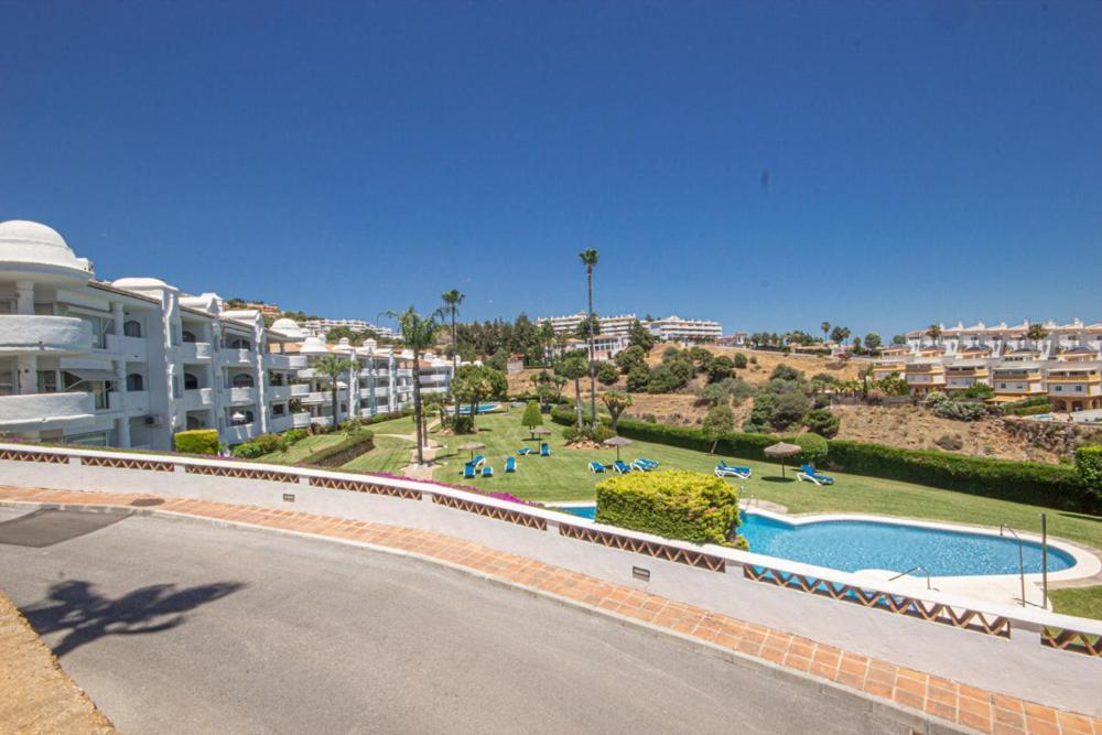 Wonderful 2 Bed Apartment With Stunning Sea Views Sitio de Calahonda Exterior foto